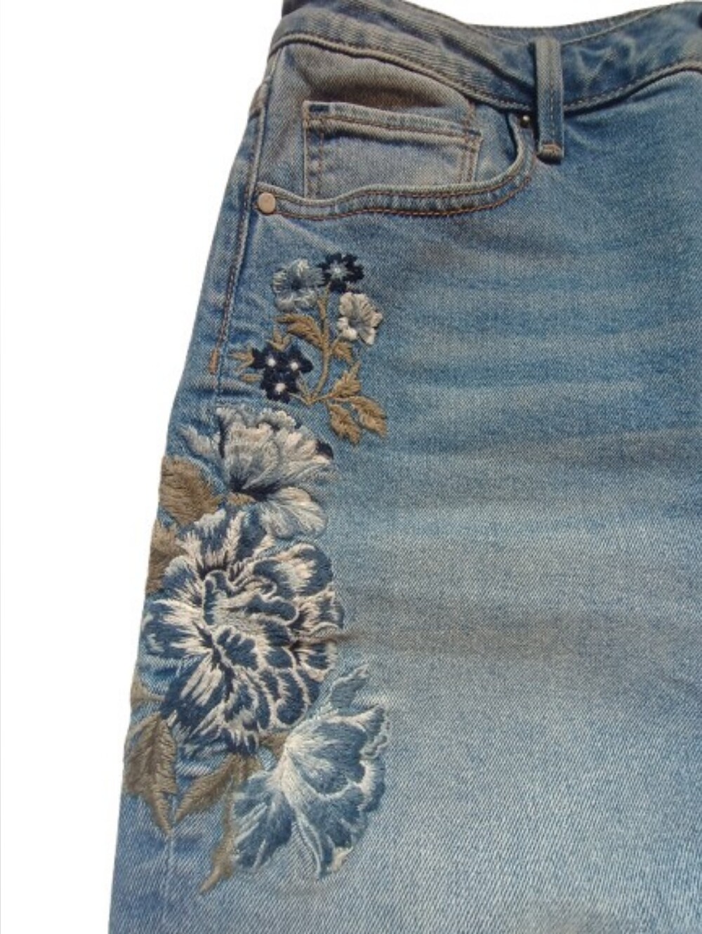 Driftwood kelly embroidered Floral jeans Size: 6 - Picture 2 of 10